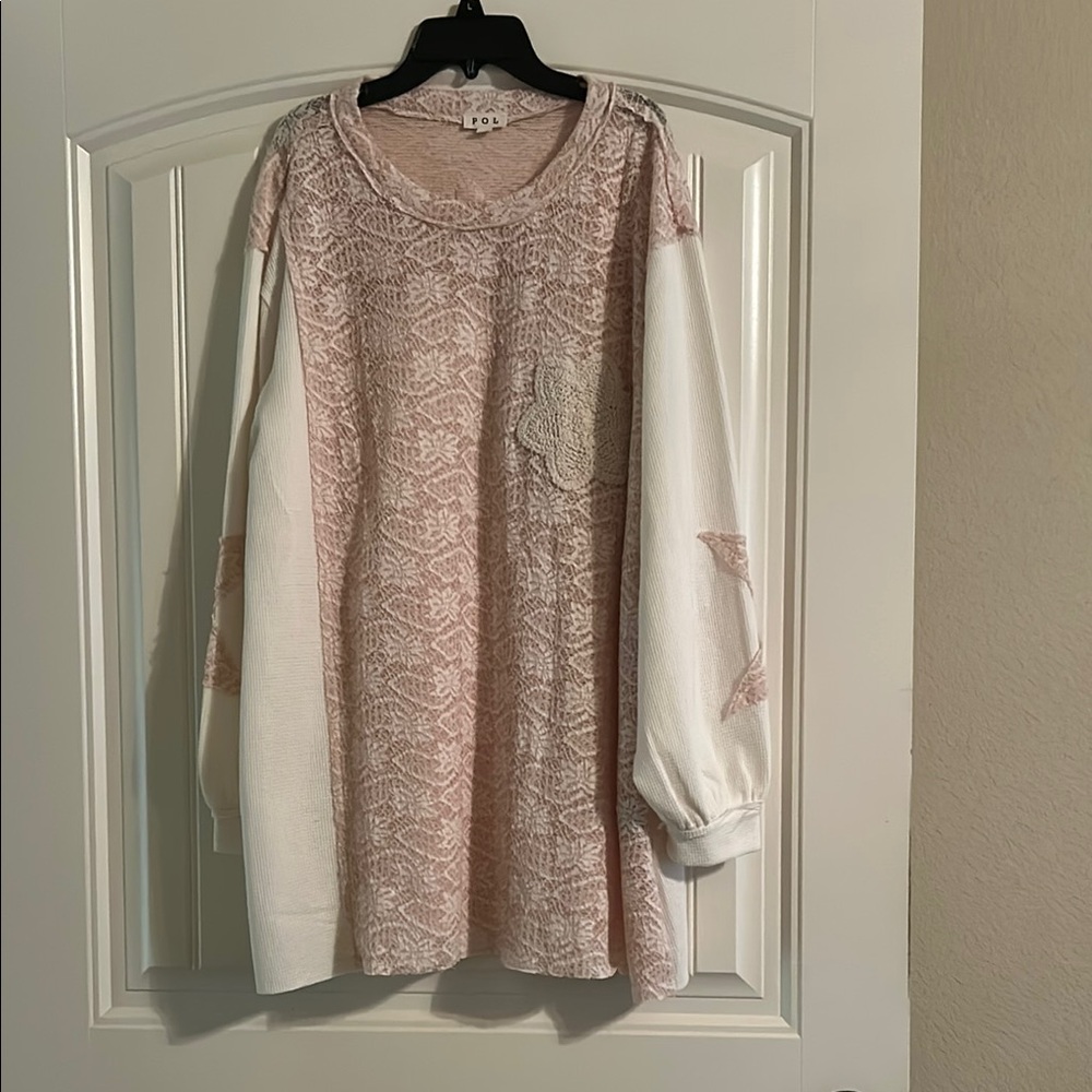 New never worn POL Cream Sleeve Sweater